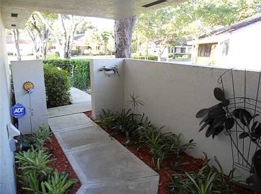 5th image of 9313 Chelsea Dr S