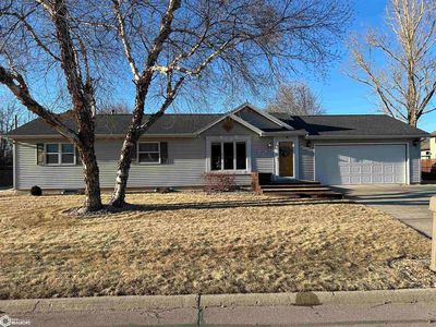 104 Stonebridge Dr, Forest City, IA, 50436