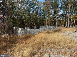 4272 Timber Ridge Rd, Berkeley Springs, WV 25411