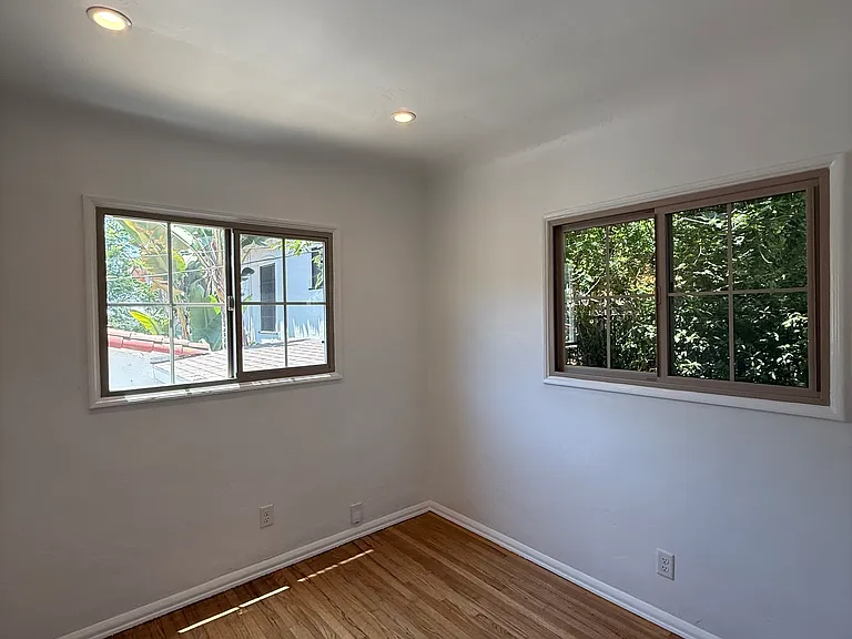 2153 Valentine St #2153 — Photo 12