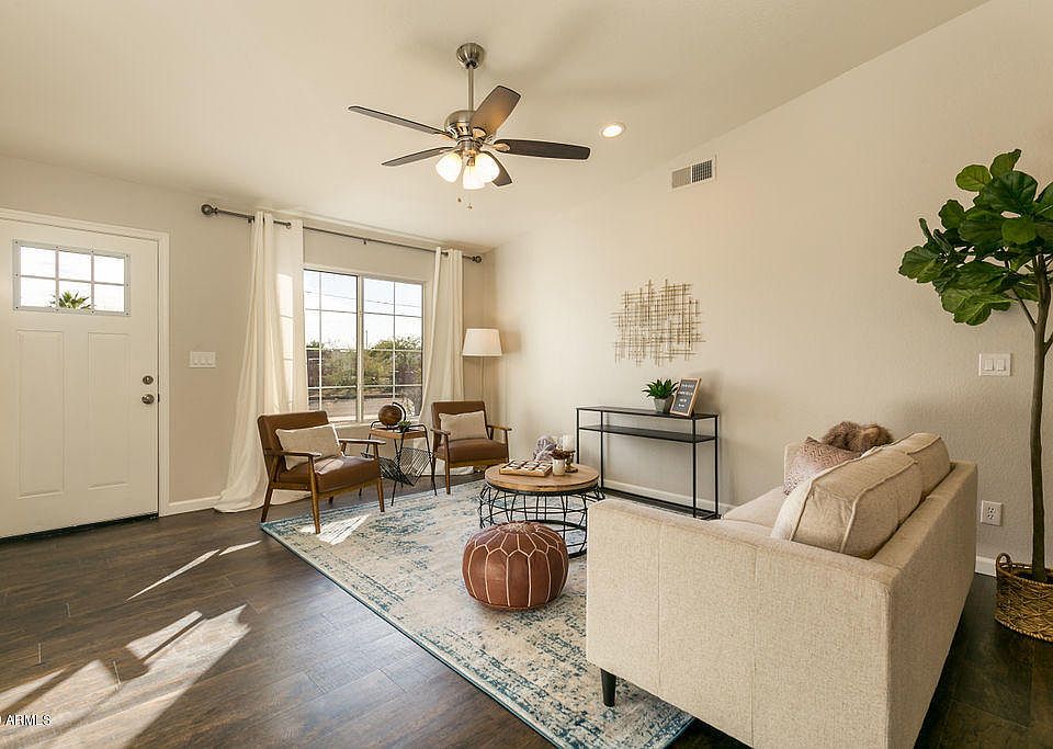 1st image of 2618 E Campo Bello Dr