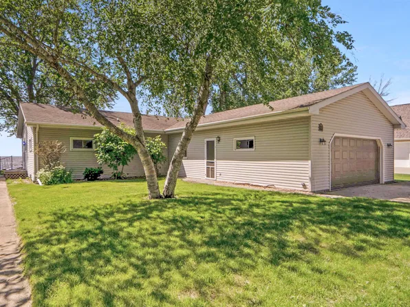 6821 Sunset Trl, Winneconne, WI 54986