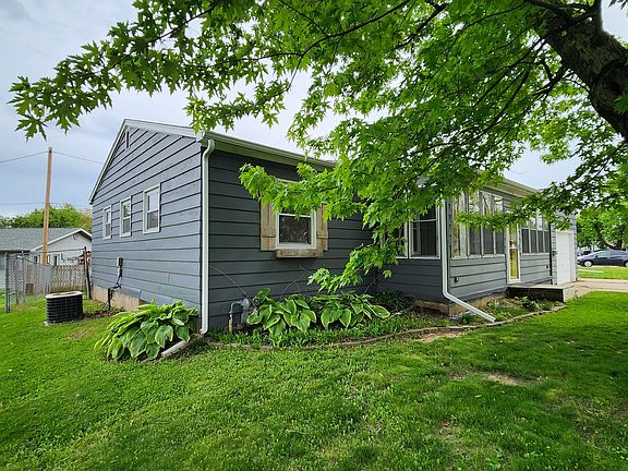 2nd image of 739 Highview Dr