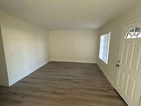 5th image of 332 E Amerige Ave APT 1