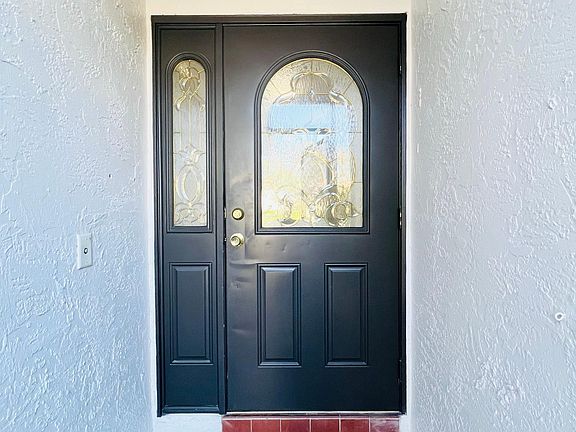 3rd image of 3611 Coral Springs Dr