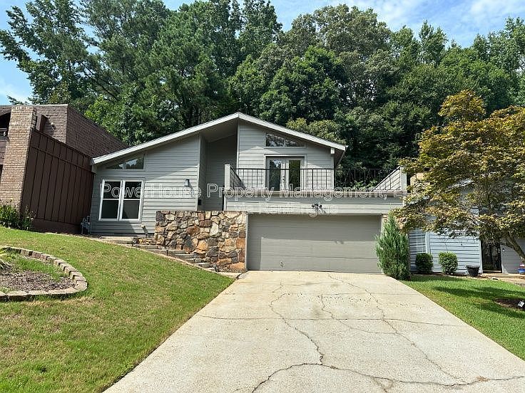 1st image of 120 Leeward Ln