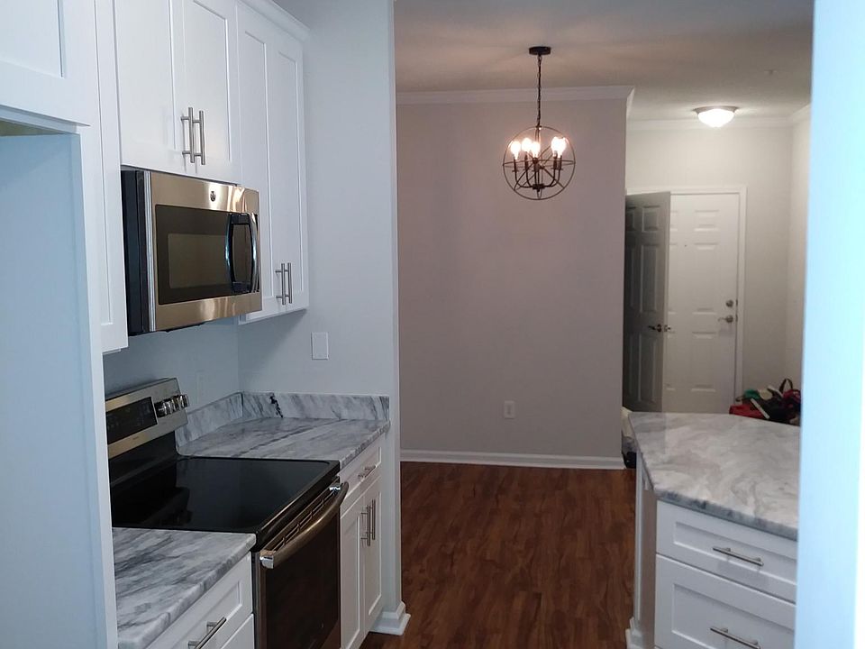 Kitchen, Dining, Entrance
