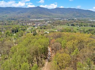 151 Whispering Wind Dr, Black Mountain, NC 28711