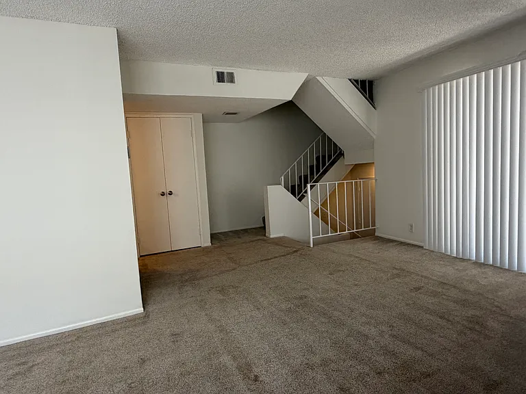 9131 Burnet Ave — Photo 16