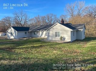 867 Lincoln Dr, Imperial, MO 63052