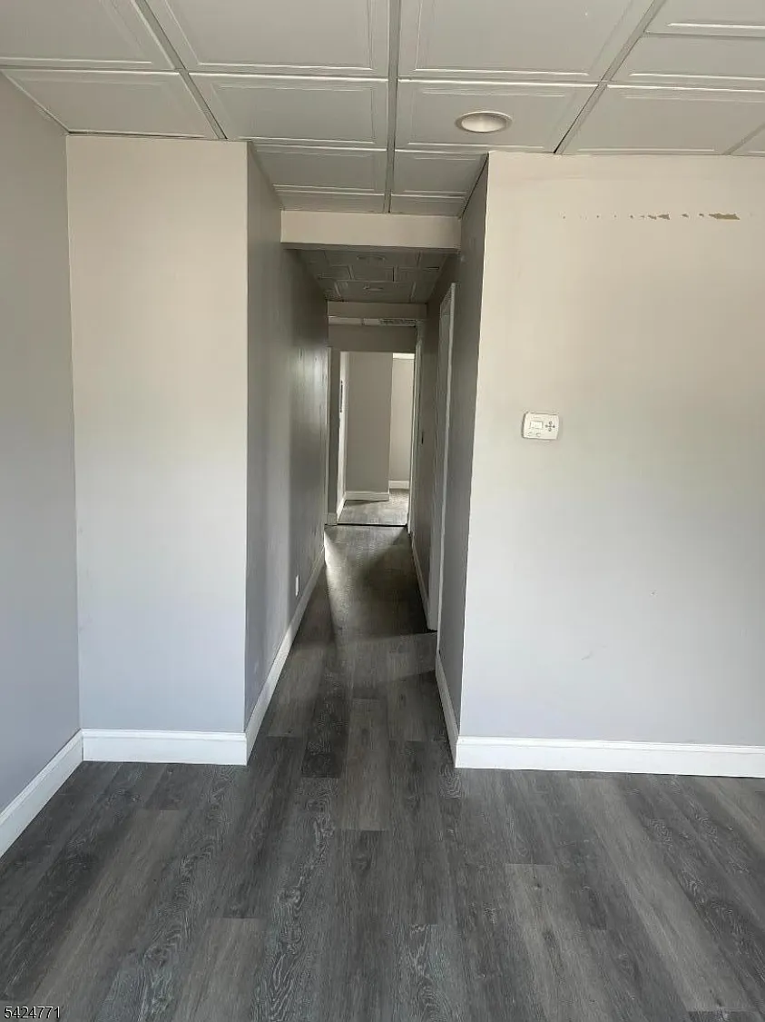 3 bed, 1.0 bath, $2,500 — Photo 3