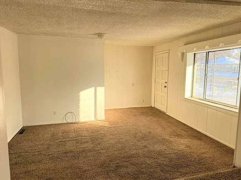813 E Center St #A — Photo 3