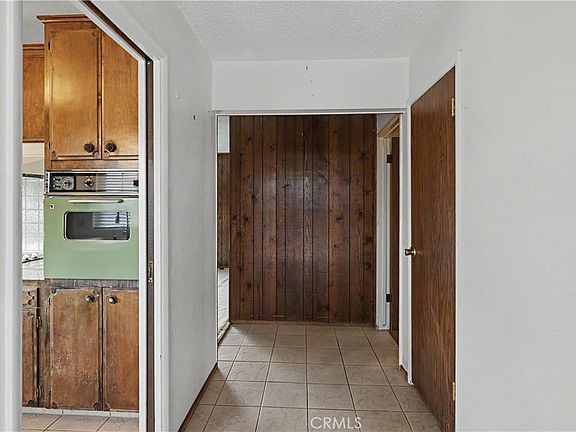 5th image of 301 Beals Dr
