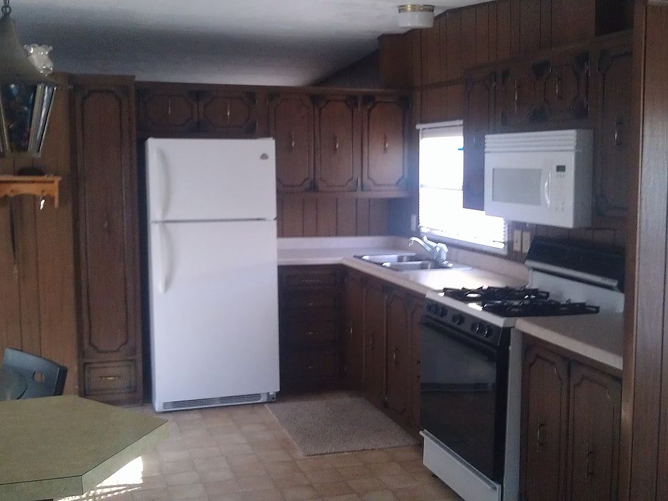 1st image of 72 Mayfair Dr