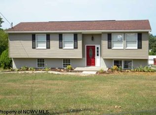 39 Arbogast Ln, Morgantown, WV 26508