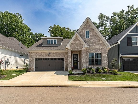 2nd image of 3611 Jacaranda Ln