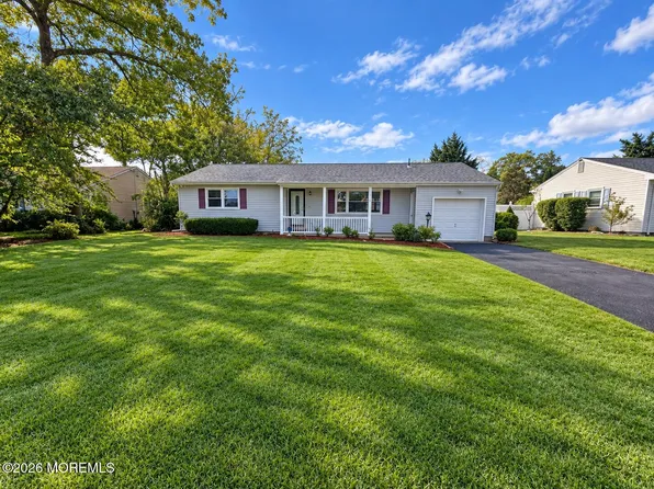 112 Blossom Drive, Toms River, NJ 08753