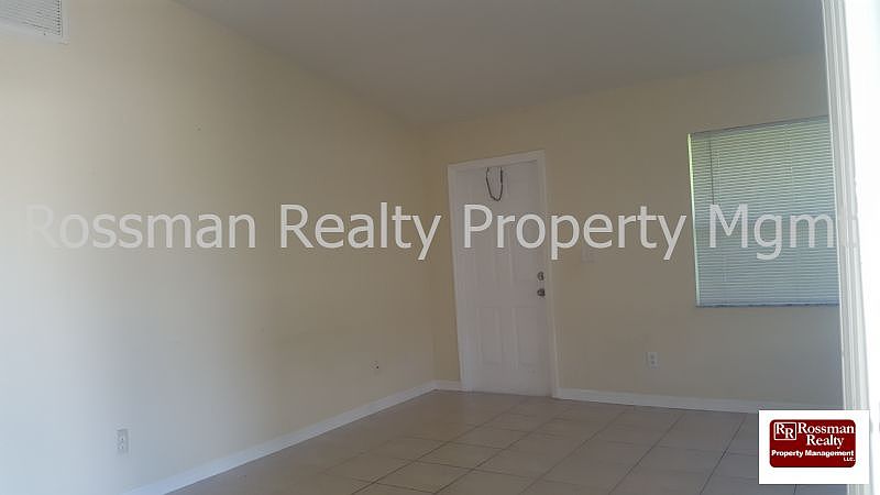 1st image of 4536 Golfview Blvd
