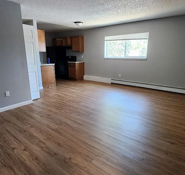 Myers Court — Photo 16