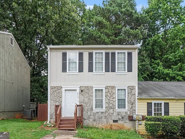 2058 Charter Ln, Lithonia, GA 30058