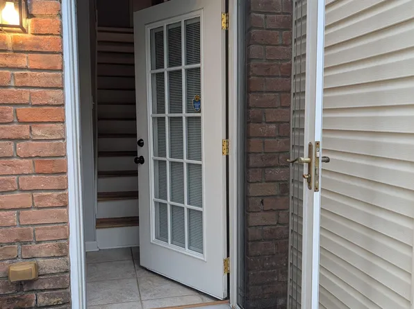 5123 S Oaks Dr, Baton Rouge, LA 70816