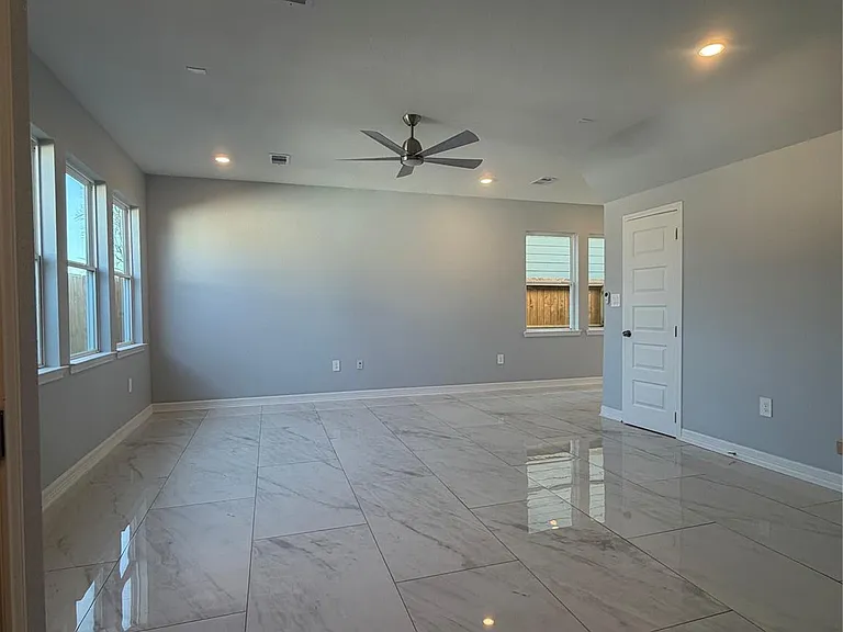 9307 Noel St — Photo 3