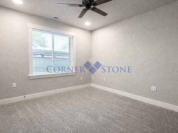 3rd image of 559 W Idaho Ave