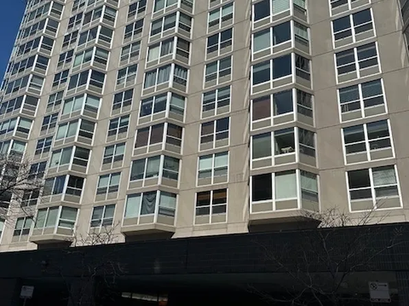 720 W Gordon Ter APT 10L, Chicago, IL 60613