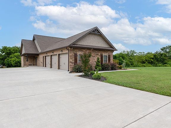 2nd image of 3367 Old Plantation Way