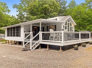 13 Newberry Ln, Hope Valley, RI 02832