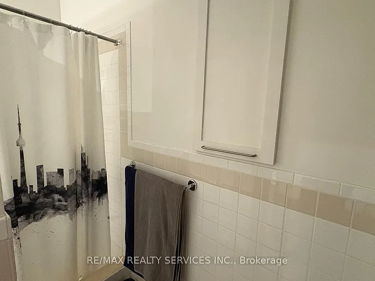 90 Sumach St #406 — Photo 8