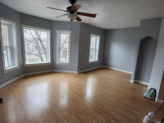 3rd image of 1753 N Humboldt Blvd #2
