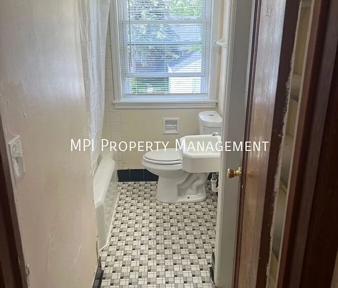 2937 N 76th St #4 — Photo 4