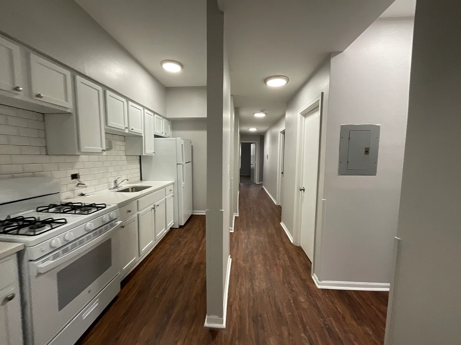 3 bed, $1,450 — Photo 1