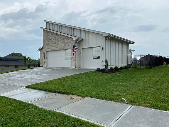 2nd image of 3907 S 207th St