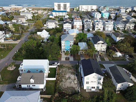 2nd image of 1206 Swordfish Ln