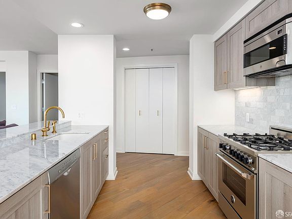 3rd image of 401 Harrison St APT 41A