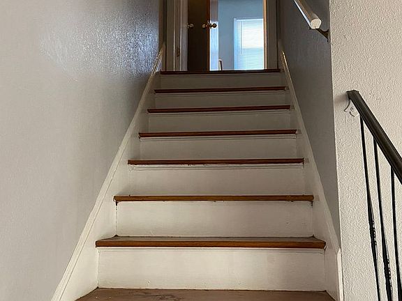 4th image of 1128 E 65th St