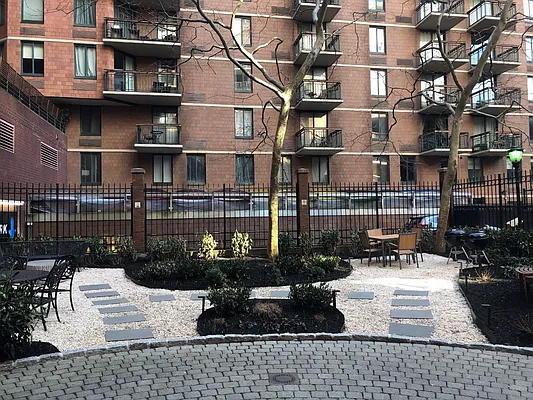 Rented by Level Group | media 22