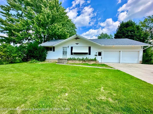 304 N Kibbee St, Saint Johns, MI 48879