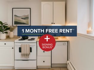 1 Rosebery Ave #6, Ottawa, ON K1S1W1