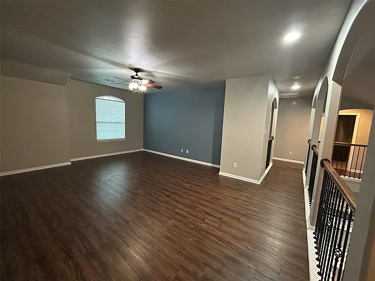 7936 Lake Commons Dr — Photo 26