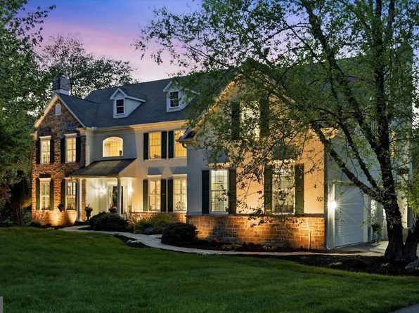 7 Lockhart Dr, Garnet Valley, PA 19060