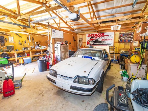 11122 Elberfeld Rd, Elberfeld, IN 47613