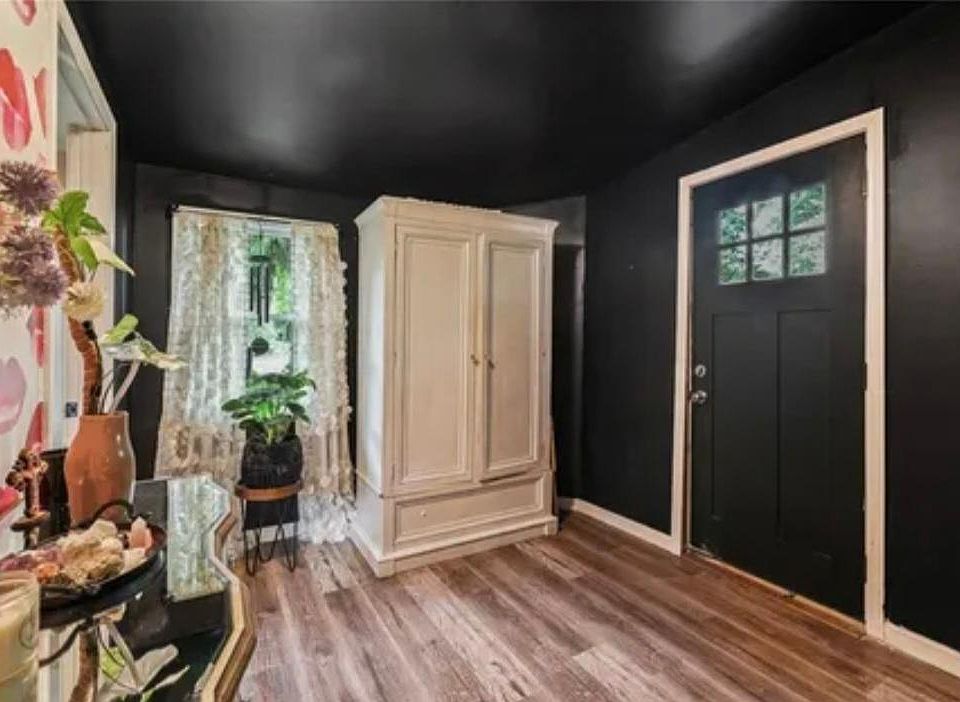 5875 Lakeview Ter, Lake View, NY 14085 Zillow