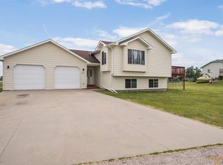 14791 Moonlight Dr, Rapid City, SD 57703