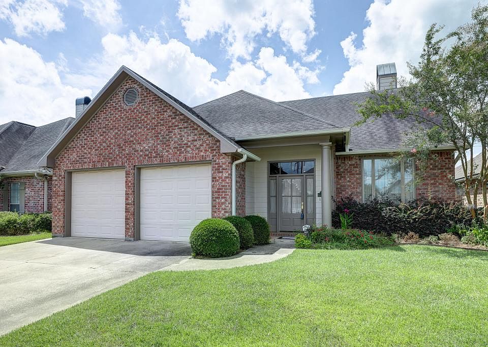 1st image of 110 Kings Cove Cir