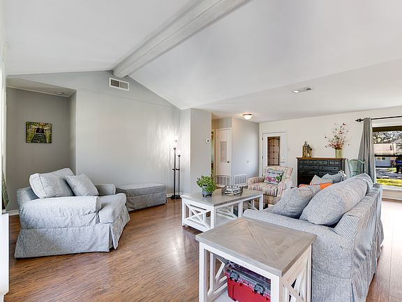 3rd image of 10406 Steuben Dr