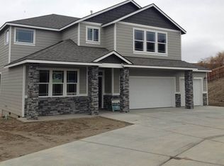 1096 Cayuse Dr, Richland, WA 99352