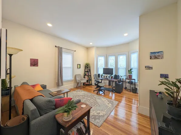 19 Cameron Ave, Somerville, MA